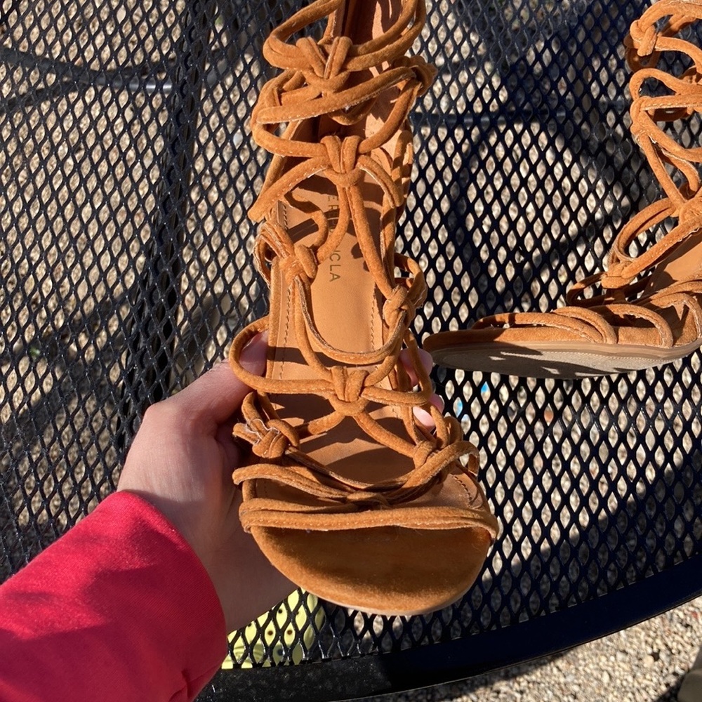 Booties straps. - Picture 4 of 4